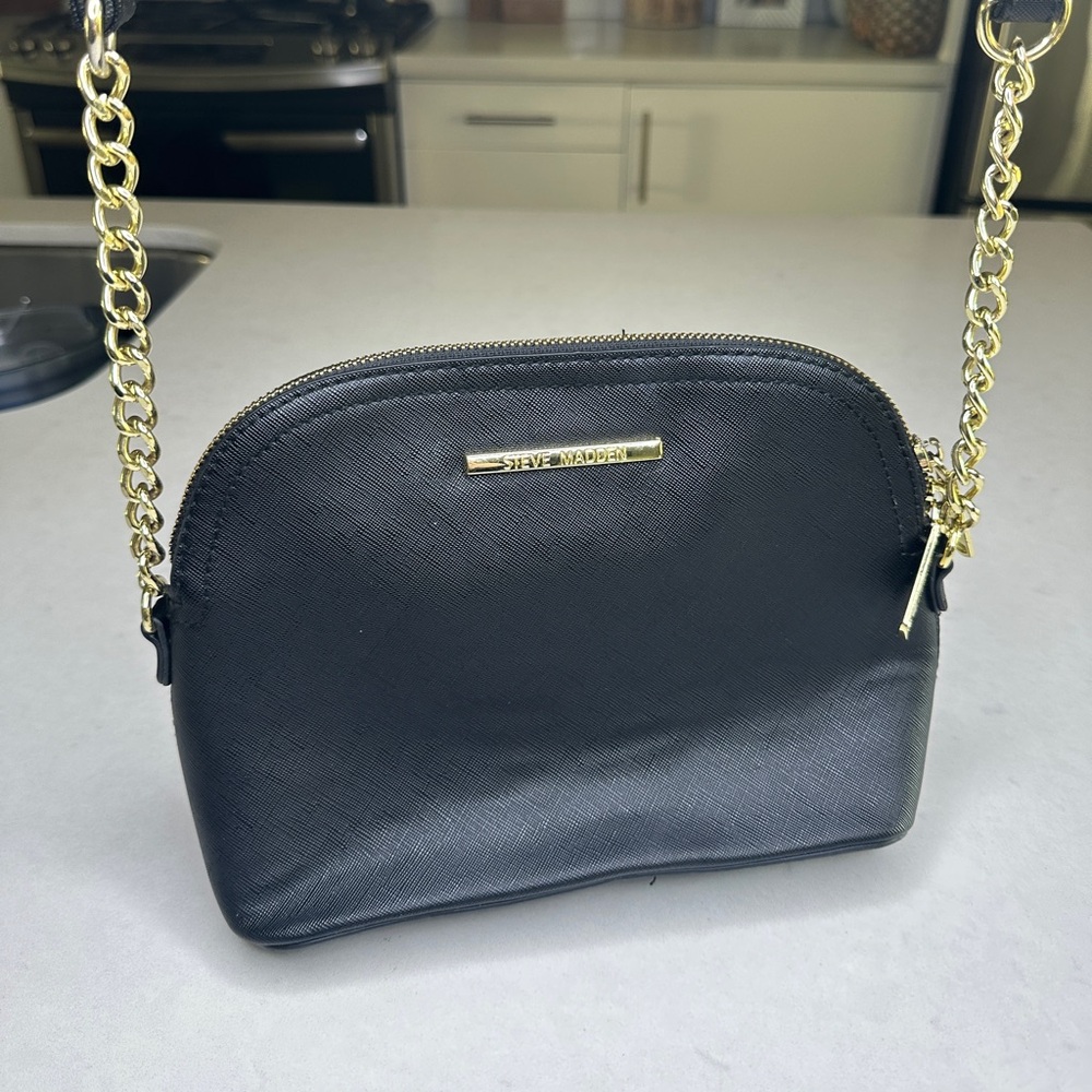 Steve Madden Black Crossbody Bag | Gold Chain Strap | Everyday Casual Purse - Picture 9 of 13